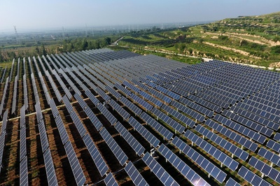 电动汽车作为电力系统储能装置的角色 光伏协同与充换电基础设施建设的加速需求